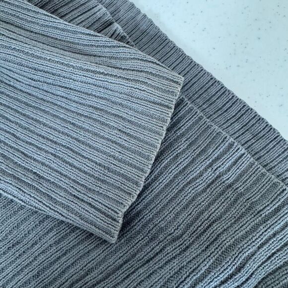 Calvin Klein Women’s Grey Ribbed Sweater Size Medium Crew Neck Style Preppy - Picture 8 of 12
